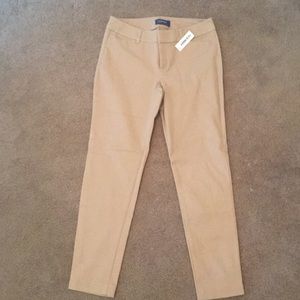 NWT Tan Old Navy Pixie Ankle Pant Size 4